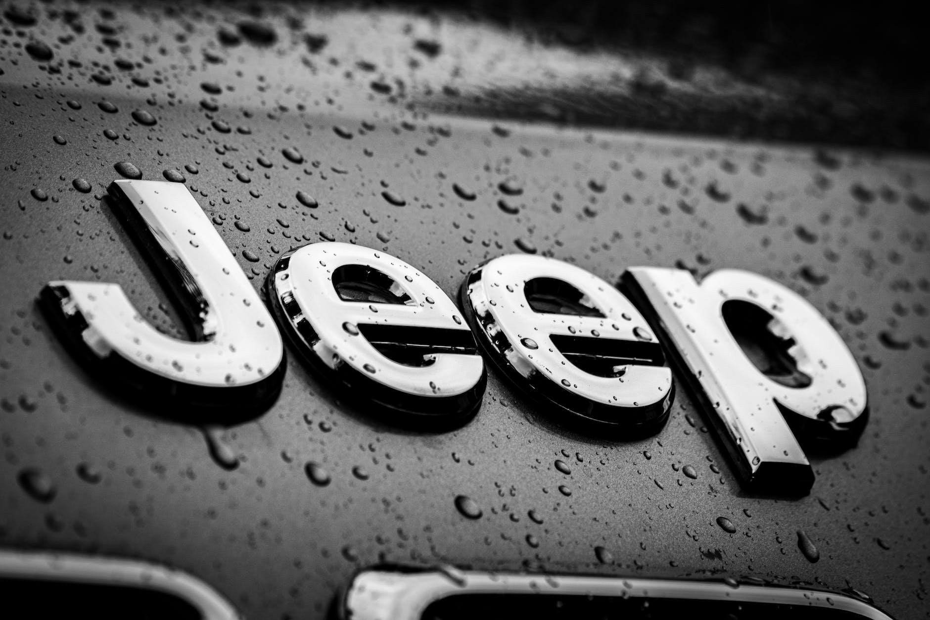 Illustration Rappel Jeep : 1,3 million de véhicules visés, garez-les loin de tout avant réparation